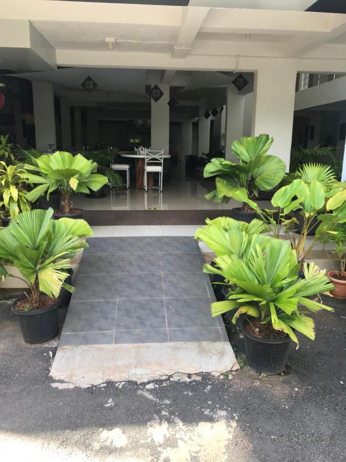 Niasha Hotel Mangalore Exterior photo